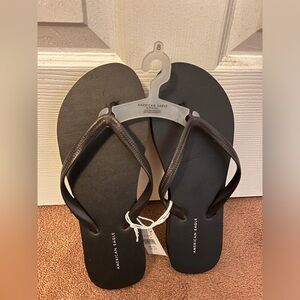 American Eagle Flip Flops